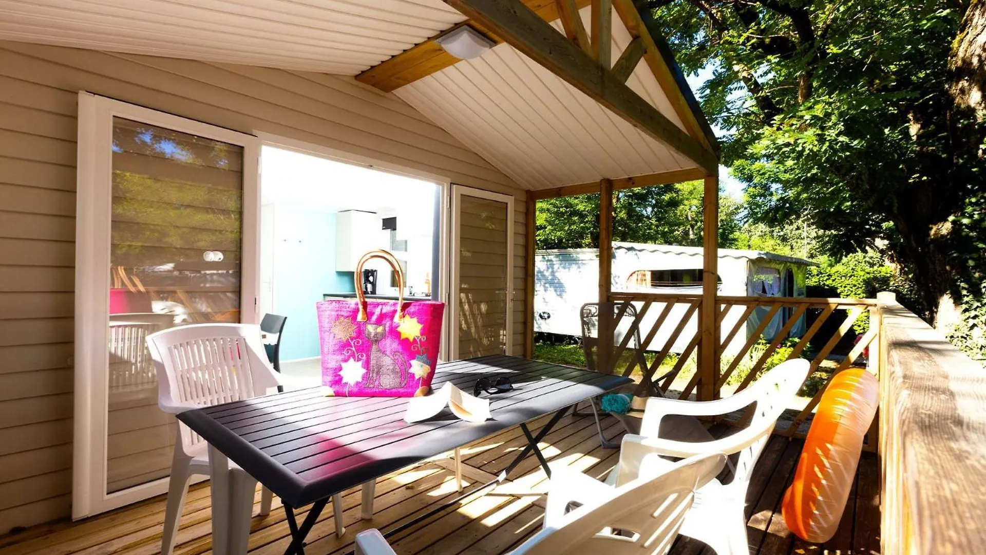 Camping La Grand'Terre 4 Etoiles - Linge De Maison Inclus - Clim - Tv - Plancha - Lave-Vaisselle - 4 Personnes 2 Chambres Ruoms Campeggio