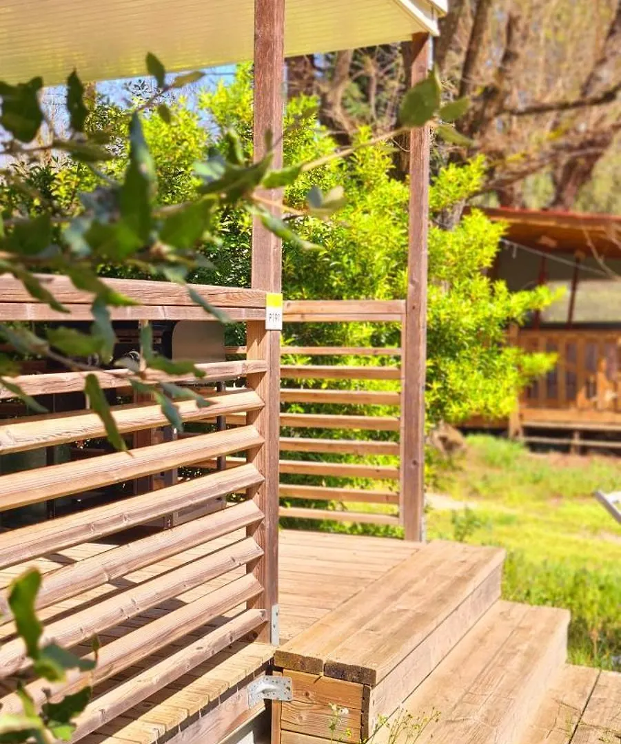 Camping La Grand'Terre 4 Etoiles - Linge De Maison Inclus - Clim - Tv - Plancha - Lave-Vaisselle - 4 Personnes 2 Chambres Ruoms 0*,