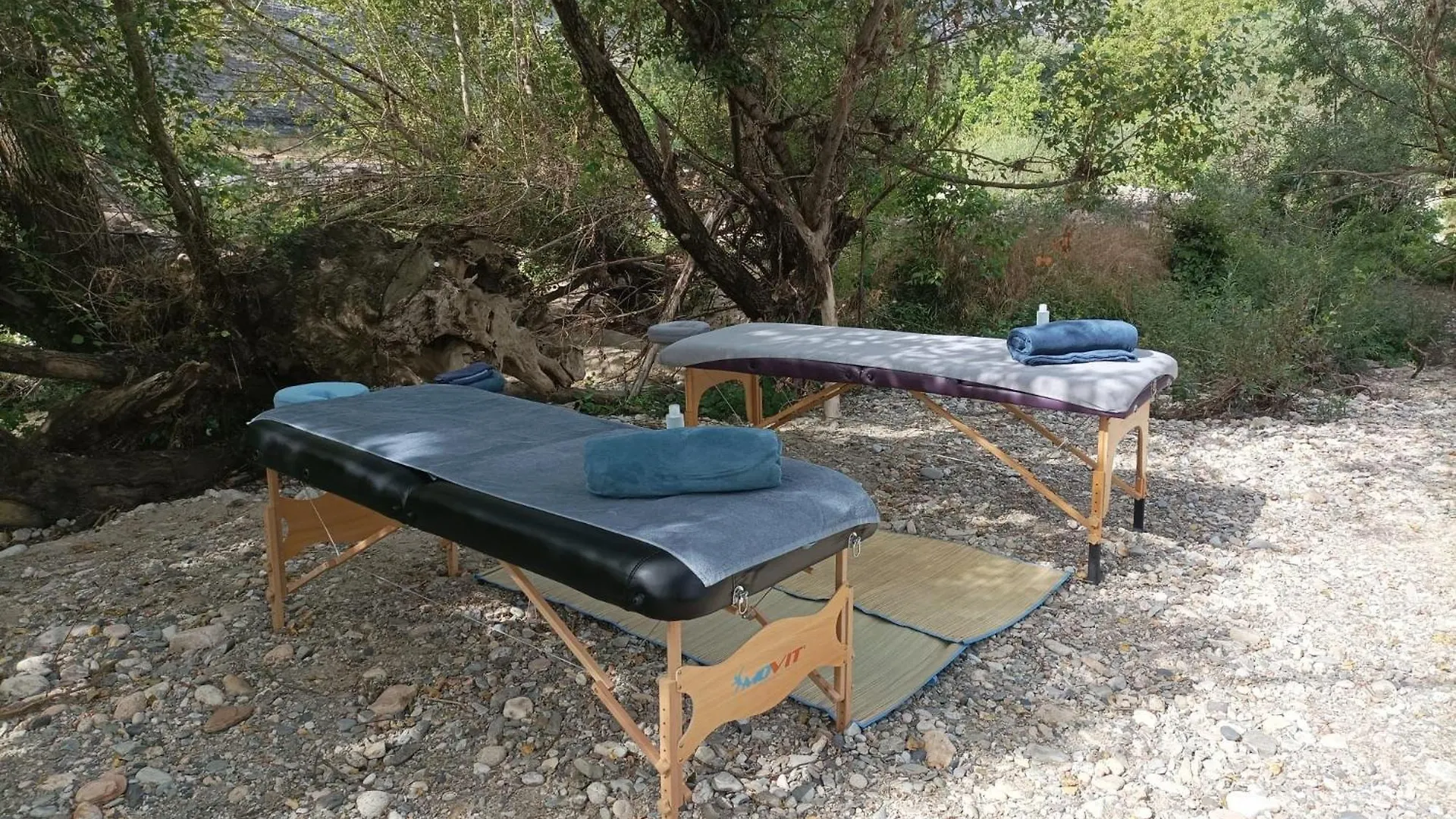 Camping La Grand'Terre 4 Etoiles - Linge De Maison Inclus - Clim - Tv - Plancha - Lave-Vaisselle - 4 Personnes 2 Chambres Ruoms 0*,  Francia