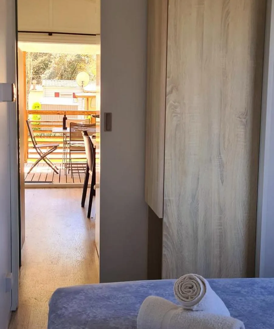 Camping La Grand'Terre 4 Etoiles - Linge De Maison Inclus - Clim - Tv - Plancha - Lave-Vaisselle - 4 Personnes 2 Chambres Ruoms Campeggio